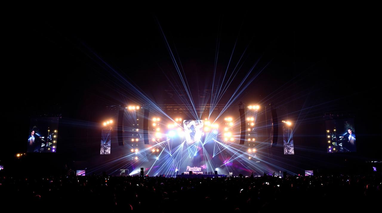萱萱影视-萱萱影视：全球顶级音乐节现场实录